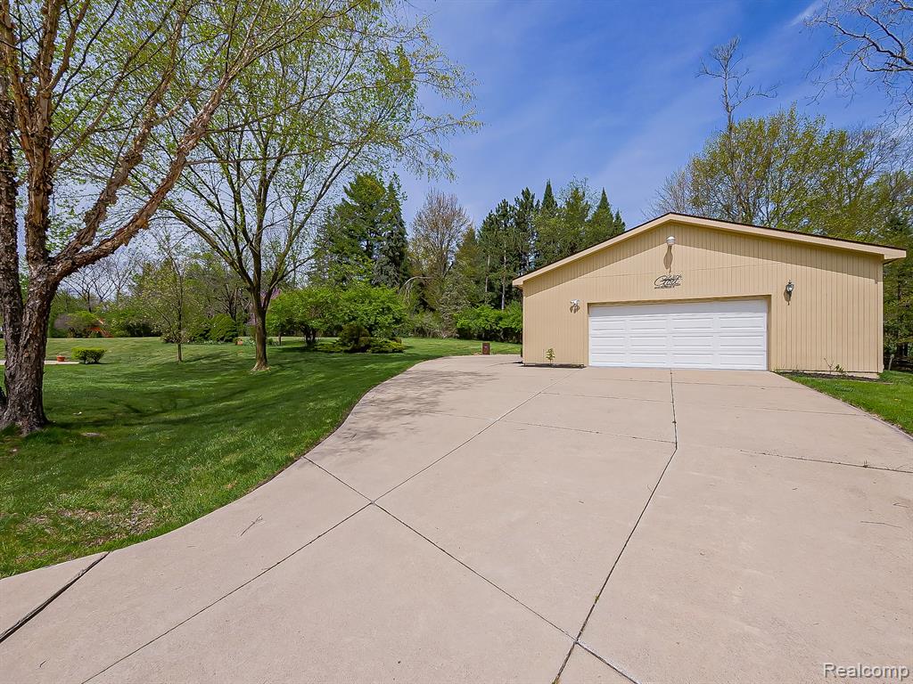 49202 Cheshire Lane, Canton, MI 48187 — Photo 68