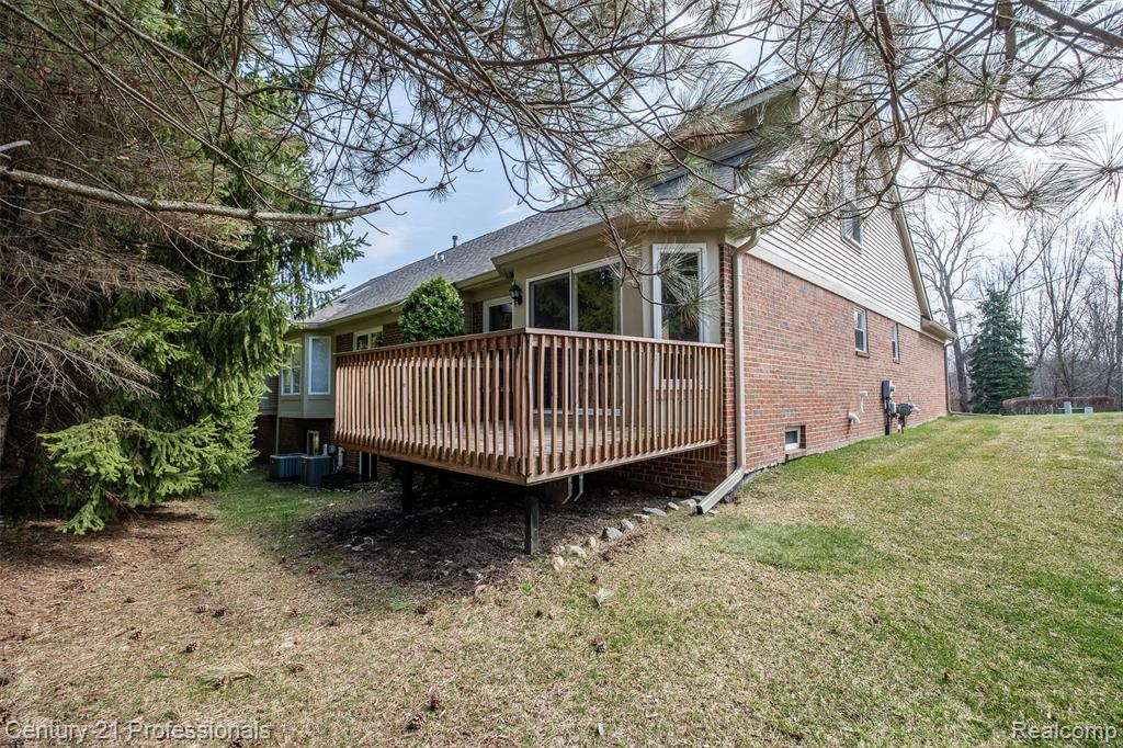 3901 Arbor Drive, Auburn Hills, MI 48326 — Photo 41