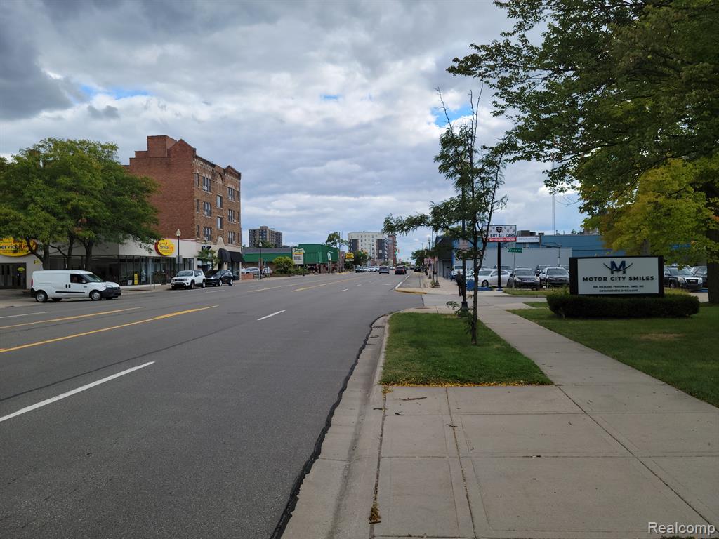 909 N MAIN Street, Royal Oak, MI 48067 — Photo 26