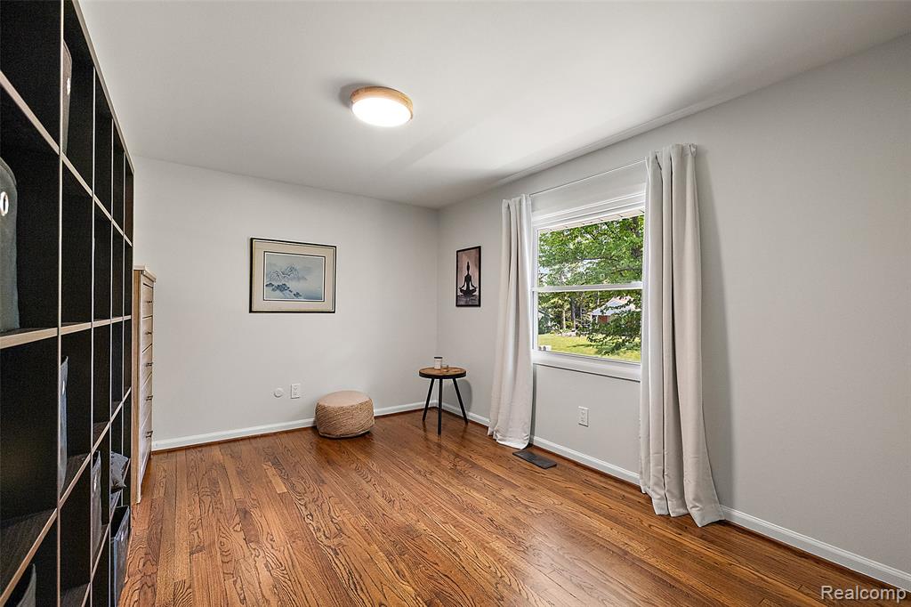 6804 Spruce Drive, Bloomfield Hills, MI 48301 — Photo 18