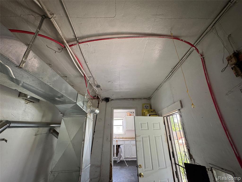 9710 Courville Street, Detroit, MI 48224 — Photo 29