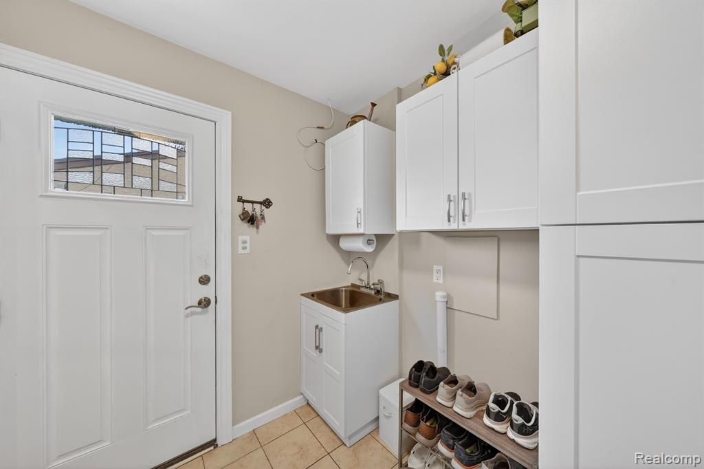 15675 Mulberry Street, Southgate, MI 48195 — Photo 18