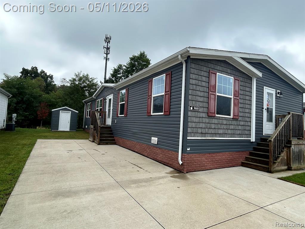 9680 Townsquare Boulevard, Fenton, MI 48430 — Photo 2
