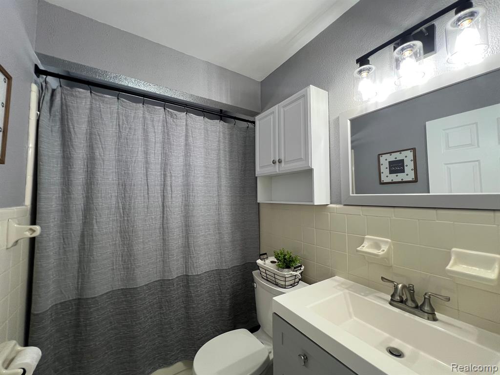 7101 N WILDWOOD Street, Westland, MI — Photo 16