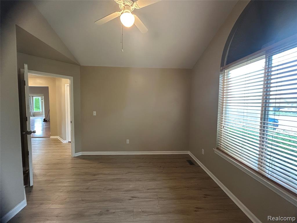 46129 Creekside Boulevard, Macomb, MI 48044 — Photo 4