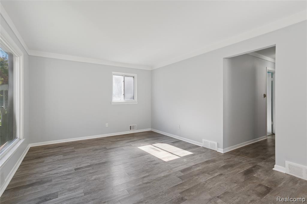 7732 Hipp Street, Taylor, MI 48180 — Photo 9