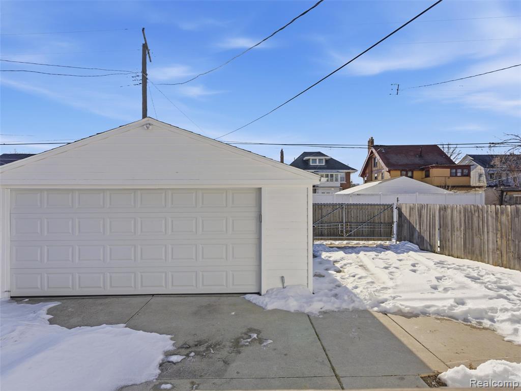 713 Clairmount Street, Detroit, MI 48202 — Photo 35