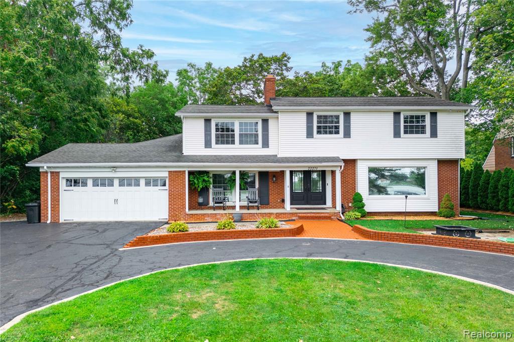 22271 West River Road, Grosse Ile, MI 48138