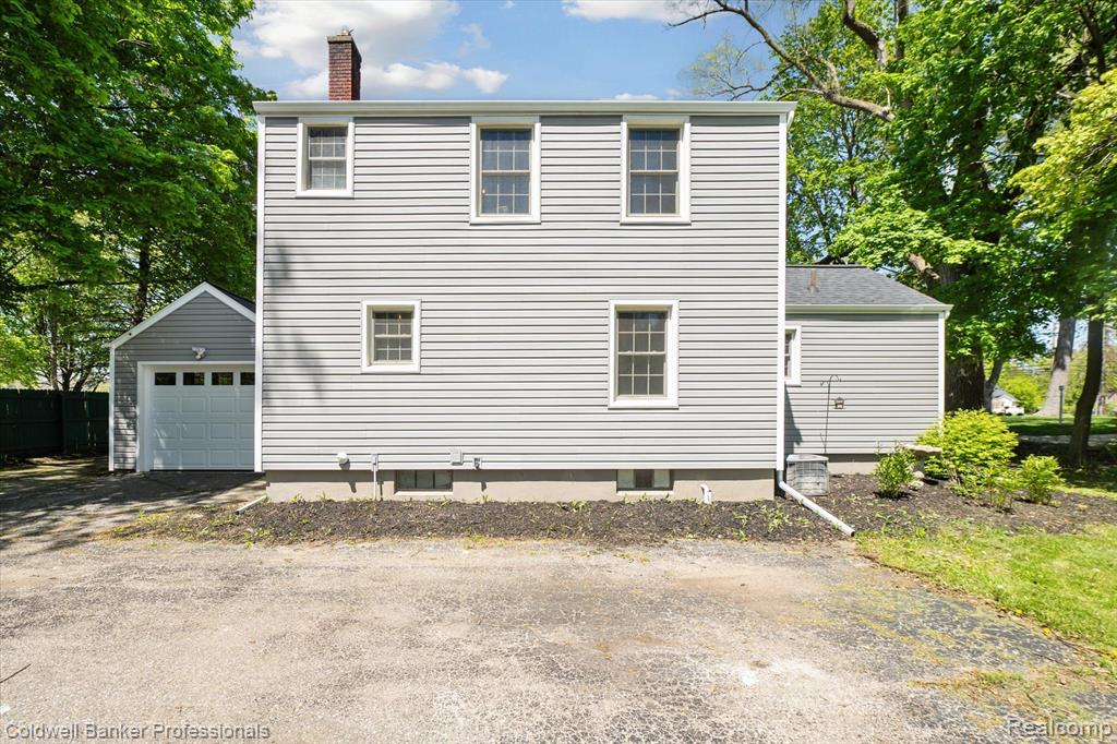 8054 DAVISON Road, Davison, MI 48423 — Photo 36