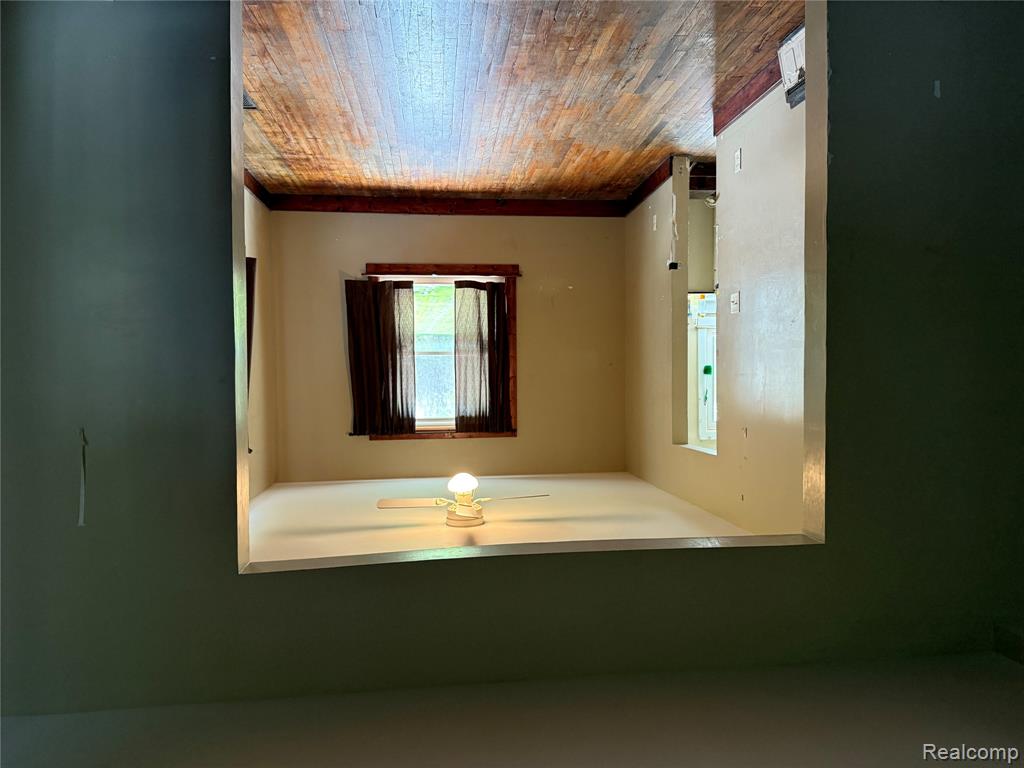 1468 Eggleston Avenue, Flint, MI 48532 — Photo 8