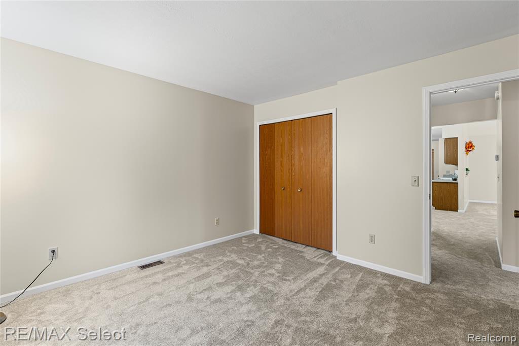 5059 Sandalwood Drive, Grand Blanc, MI 48439 — Photo 20