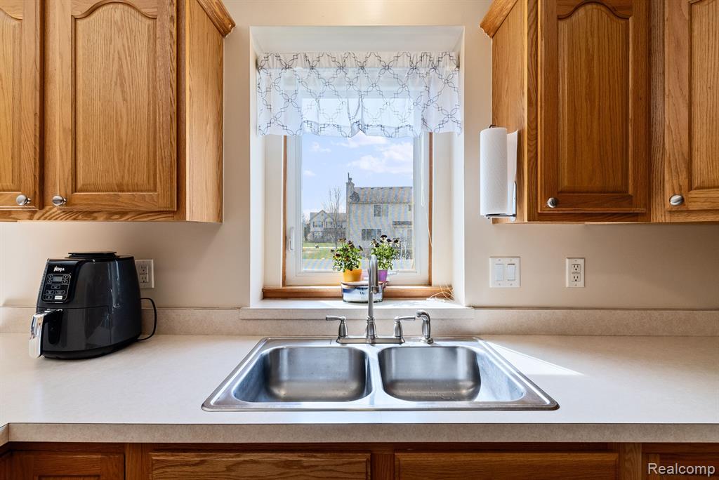 5166 CYPRESS Circle, Grand Blanc, MI 48439 — Photo 19