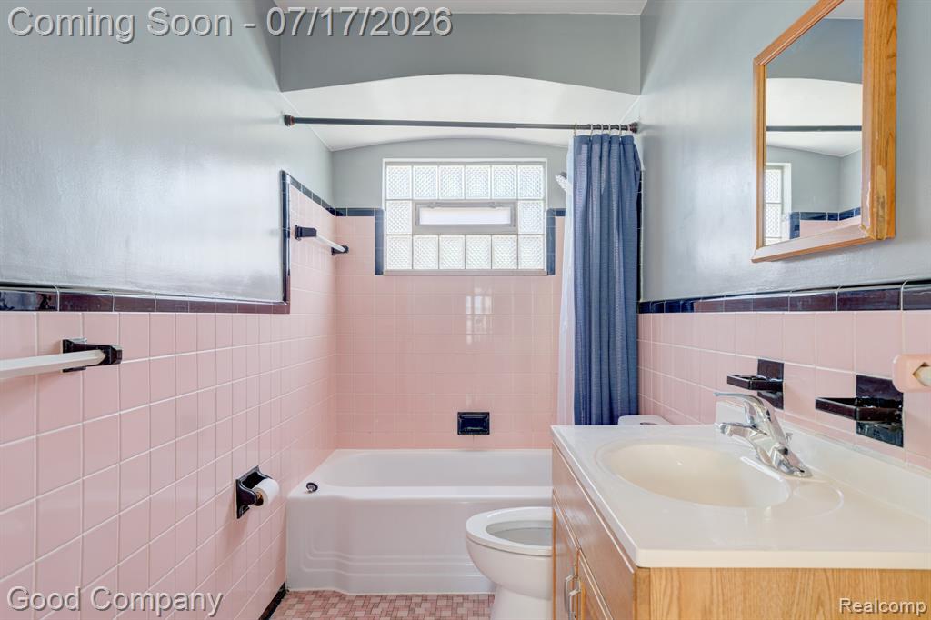 631 Saint Johns Street, Wyandotte, MI 48192 — Photo 12