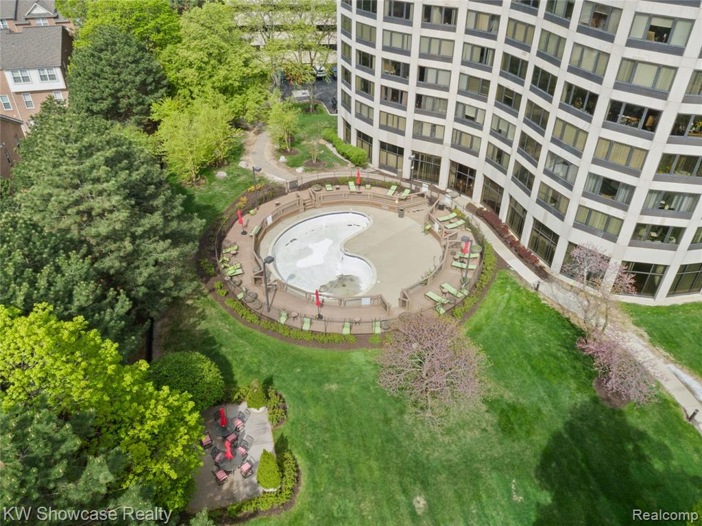 5000 Town Center Center, 703, Southfield, MI 48075 — Photo 8