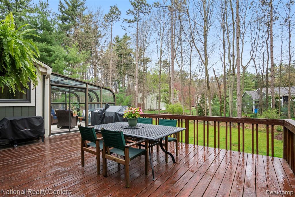 4049 PINESTEAD Drive, Commerce Twp, MI 48390 — Photo 58