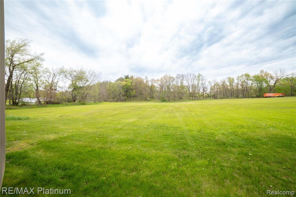 12987 Holtforth Road, Fenton, MI 48430 — Photo 44