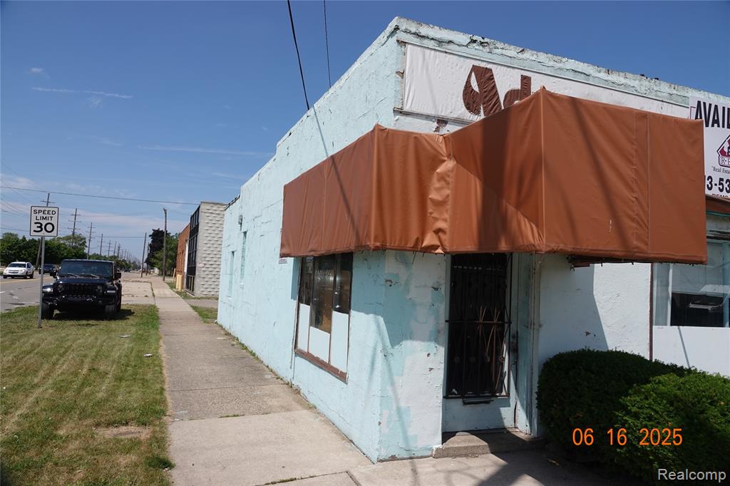 6703 E 9 MILE Road, Warren, MI 48091 — Photo 4