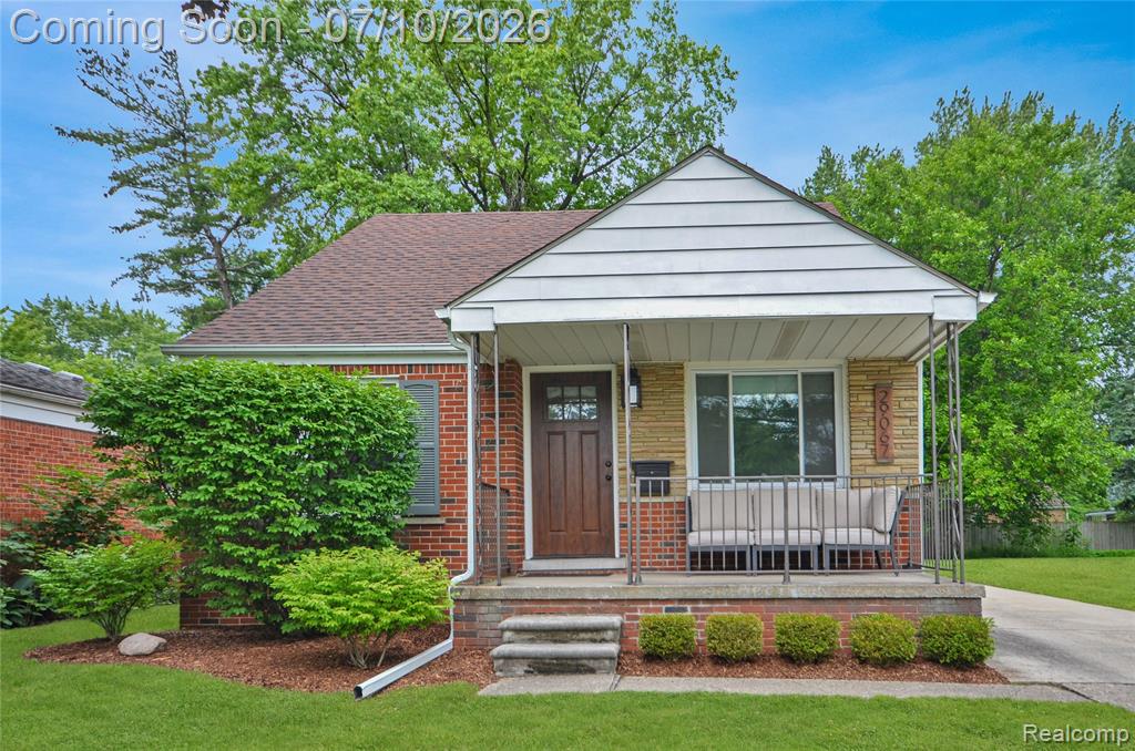 29067 Milton Avenue, Madison Heights, MI 48071