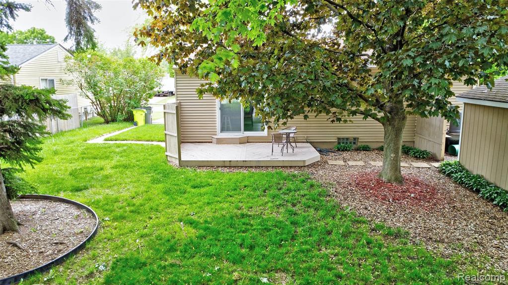 42428 Greenbrier Lane, Clinton Twp, MI 48038 — Photo 41