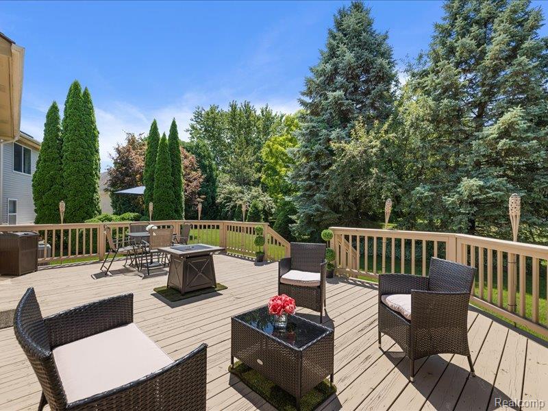 4884 Georgetown Drive, Rochester, MI 48306 — Photo 14