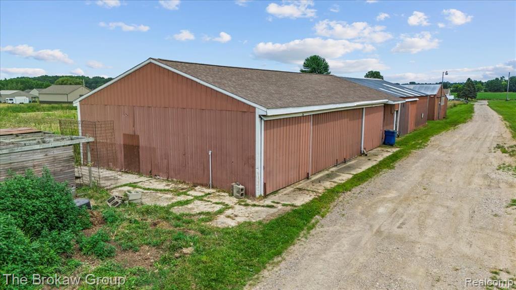 8490 Sharp Road, Swartz Creek, MI 48473 — Photo 10