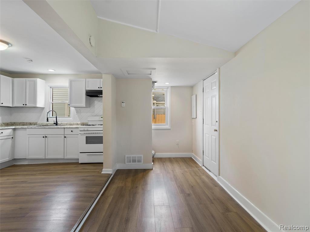 7060 Maxwell Avenue, Warren, MI 48091 — Photo 6
