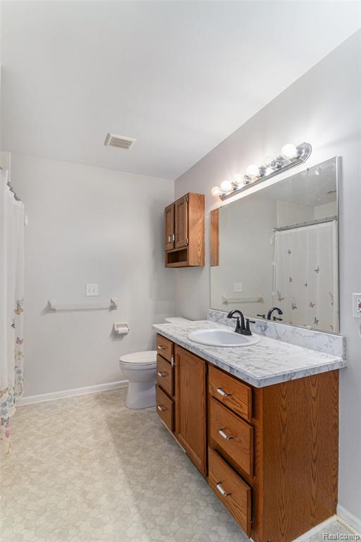 7453 Country Meadow Drive, Swartz Creek, MI 48473 — Photo 15