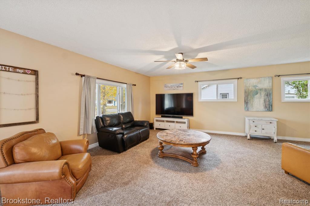 212 Airport Drive, Holly, MI 48442 — Photo 6