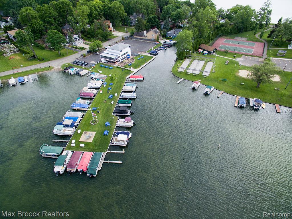 2419 Avondale Street W, Sylvan Lake, MI 48320 — Photo 35