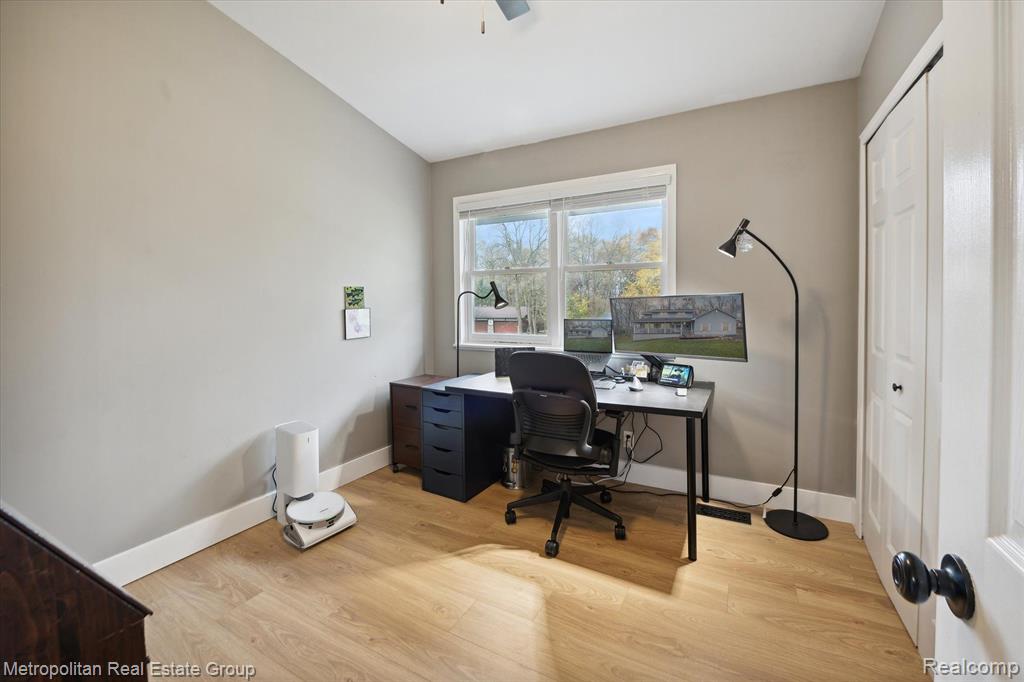 9327 LAKE CREST Drive, Whitmore Lake, MI 48189 — Photo 21