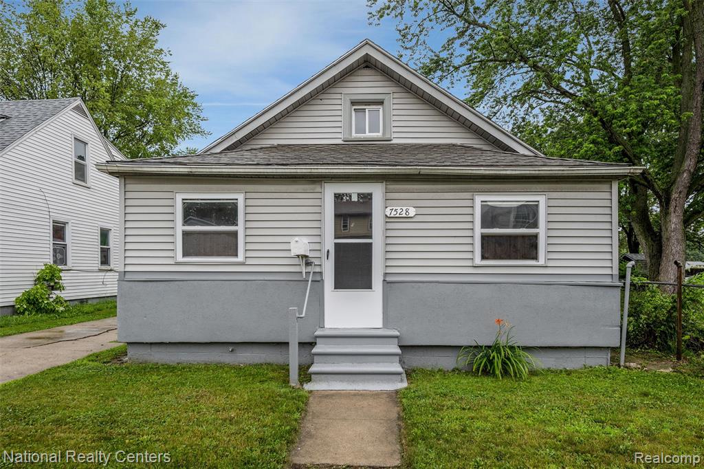 7528 Studebaker Avenue, Warren, MI 48091 — front exterior