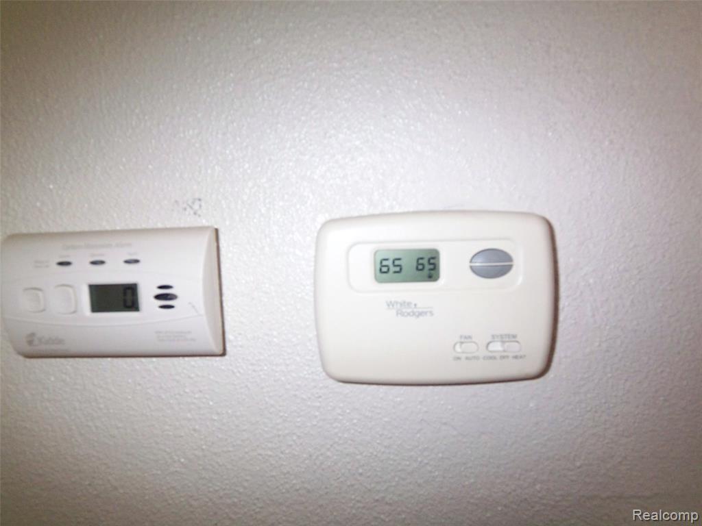 18708 Kendell Court, Clinton Twp, MI 48035 — Photo 30