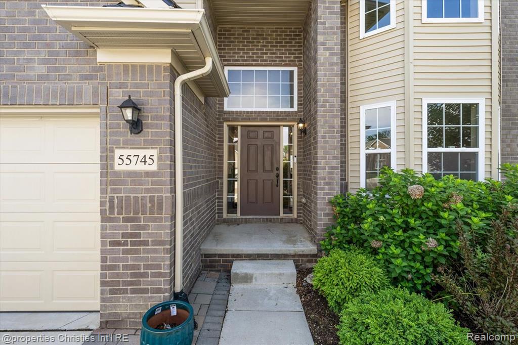 55745 Worlington Lane, South Lyon, MI 48178 — Photo 33