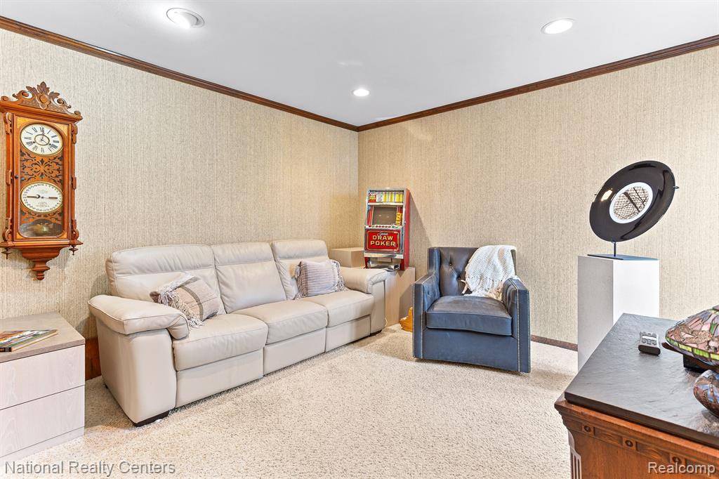 7207 Creeks Bend Drive, West Bloomfield, MI — Photo 21