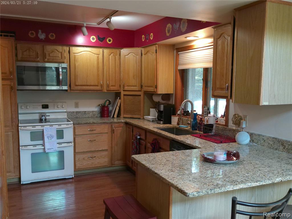 6140 McGuire Road, Fenton, MI 48430 — Photo 12