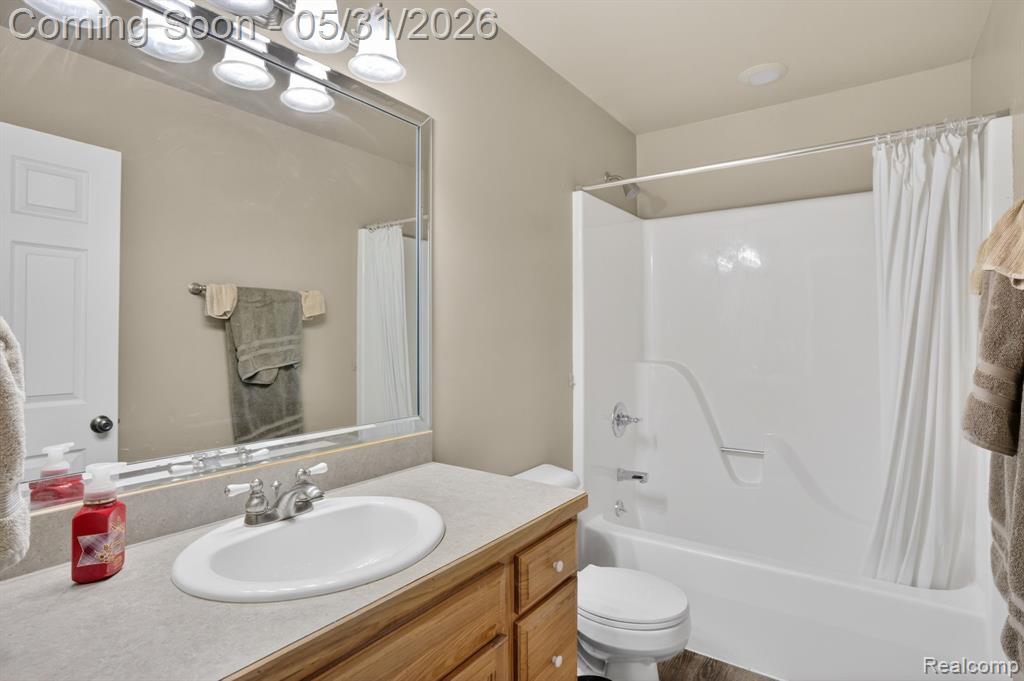 9508 Pine Needle Trail, Flushing, MI 48433 — Photo 16