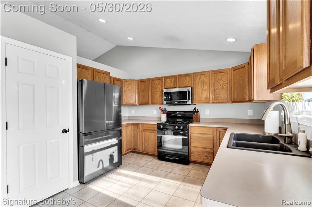 422 Coventry Lane, Mason, MI 48854 — Photo 9