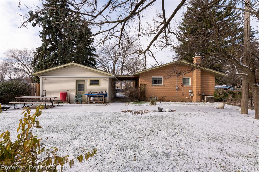4565 UNIVERSAL Street, Dearborn Heights, MI 48125 — Photo 27