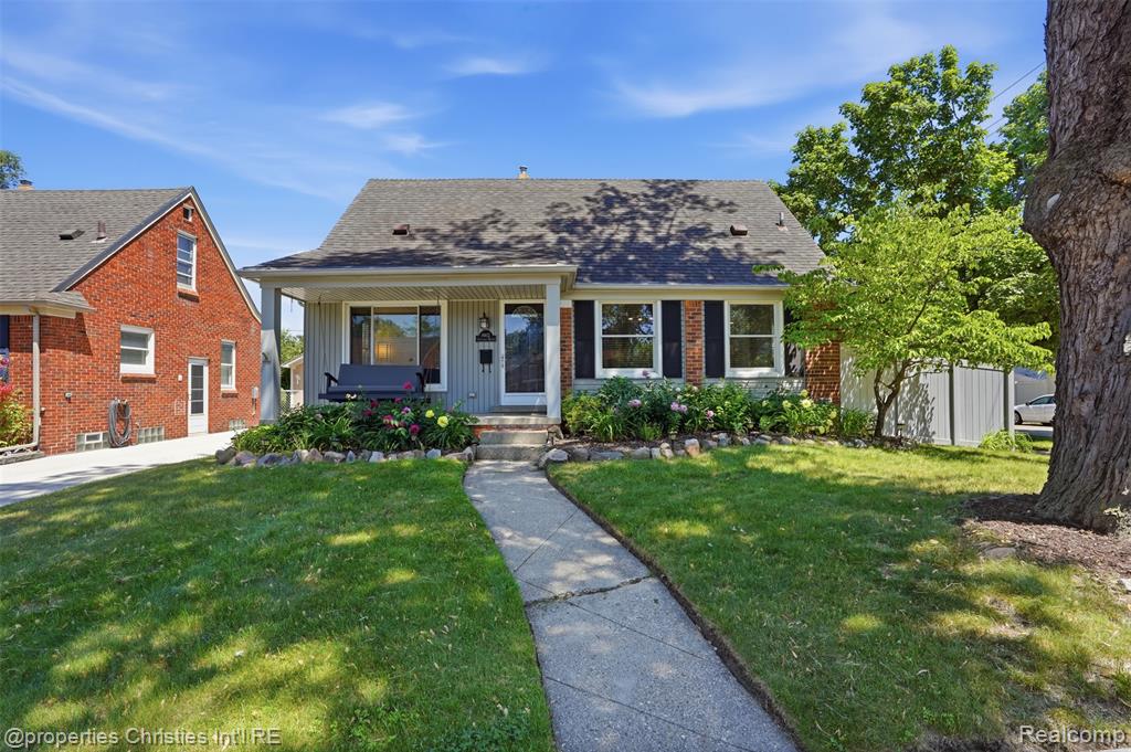 4602 Groveland Avenue, Royal Oak, MI 48073 — front exterior