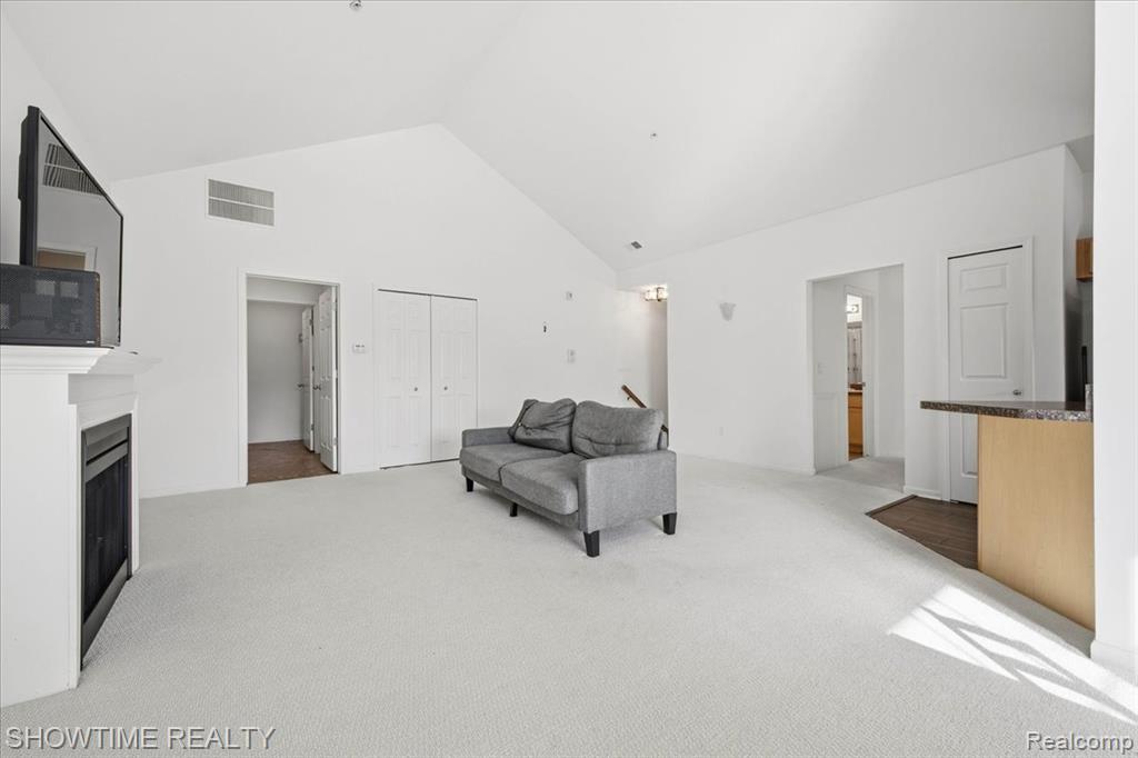 25938 MARITIME Circle S, Harrison Township, MI — Photo 12