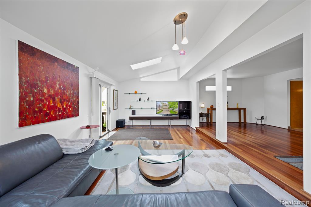 917 HUMPHREY Avenue, Birmingham, MI 48009 — Photo 13