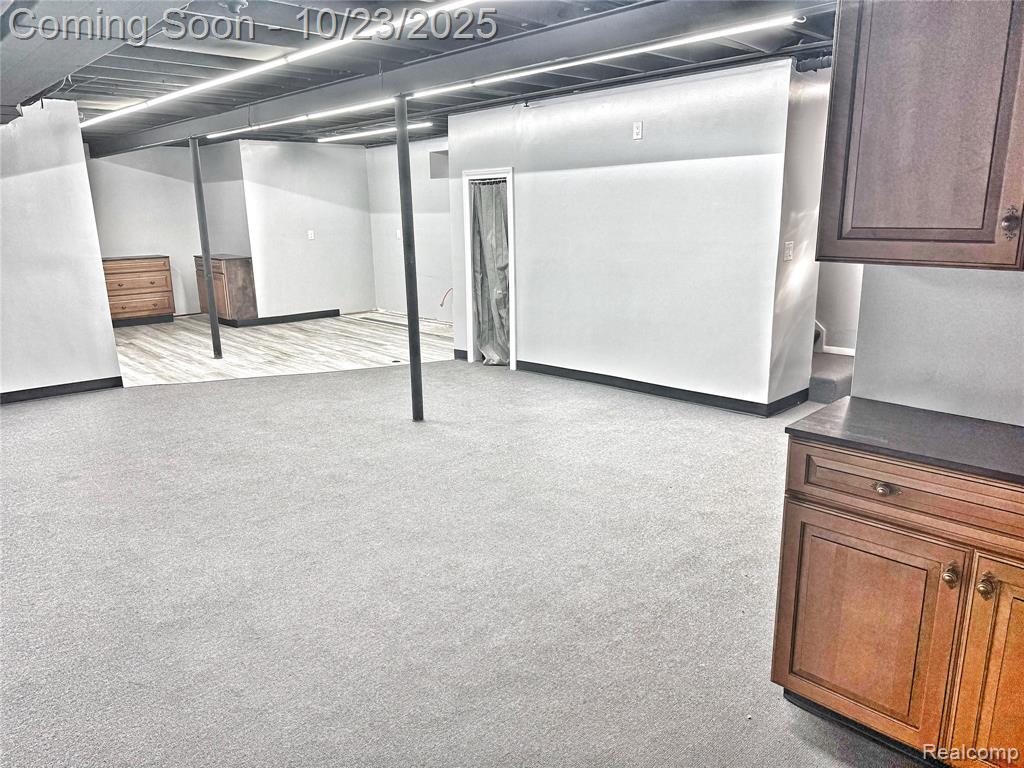 6527 Vaughan Street, Detroit, MI 48228 — Photo 24