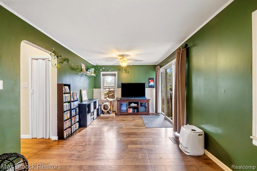4428 Washington Street, Wayne, MI 48184 — Photo 20
