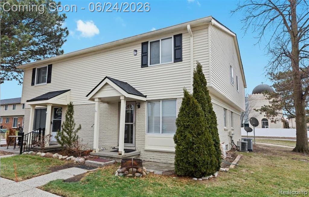 2092 Orchard Crest Street, Utica, MI 48317