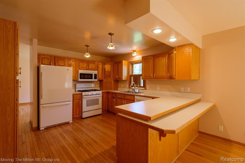 49335 WEAR Road, Belleville, MI 48111 — Photo 14