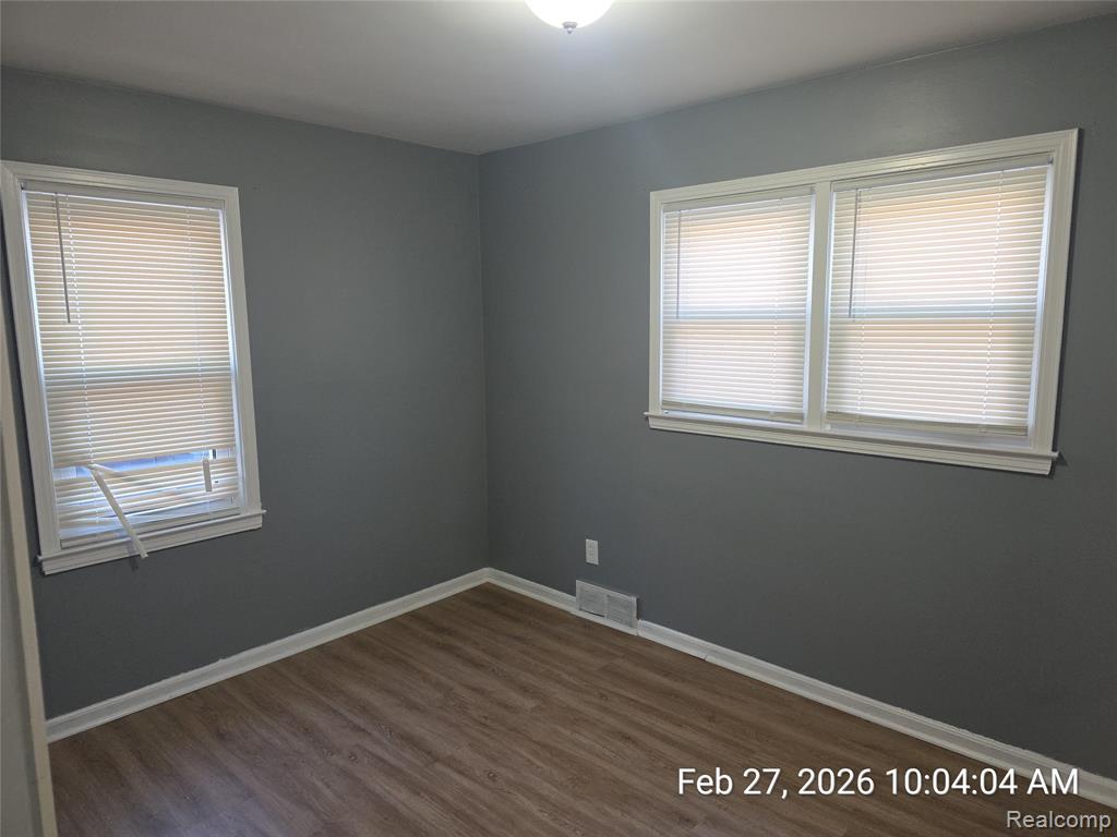 25695 Orchard Drive, Dearborn Heights, MI 48125 — Photo 14