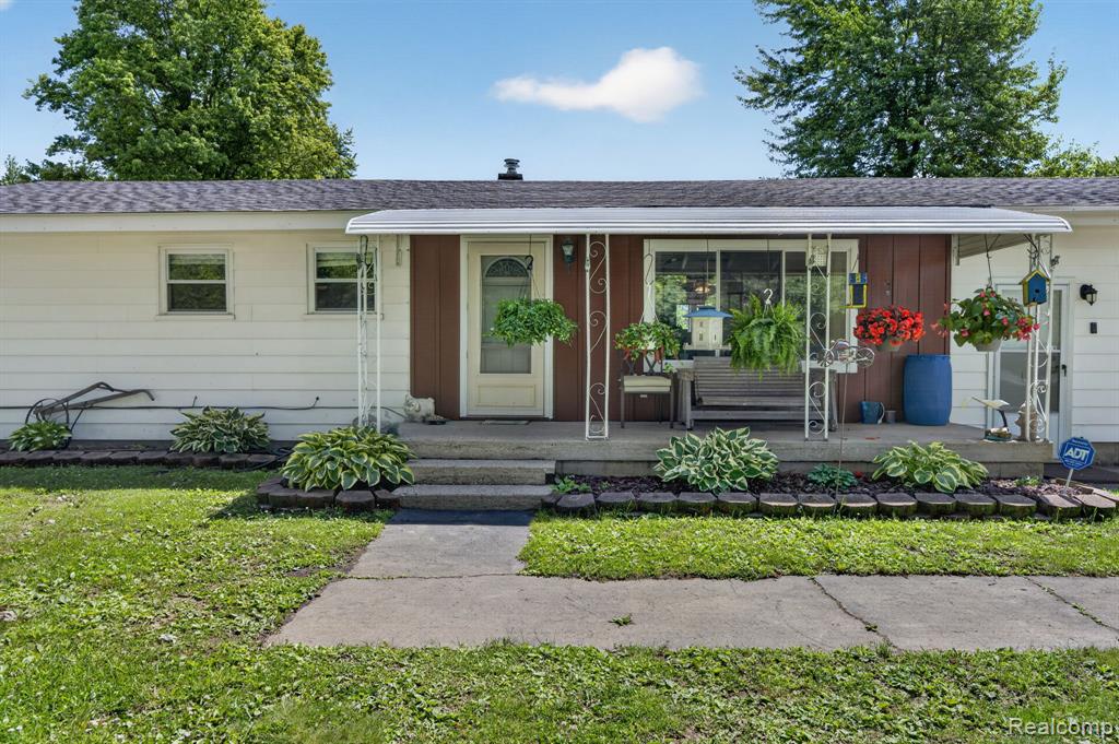 5233 Torrey Road, Flint, MI 48507 — front exterior