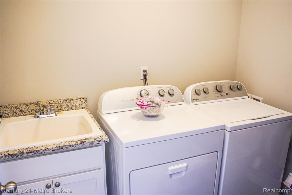 5424 Pintail Court, Burton, MI 48509 — Photo 14