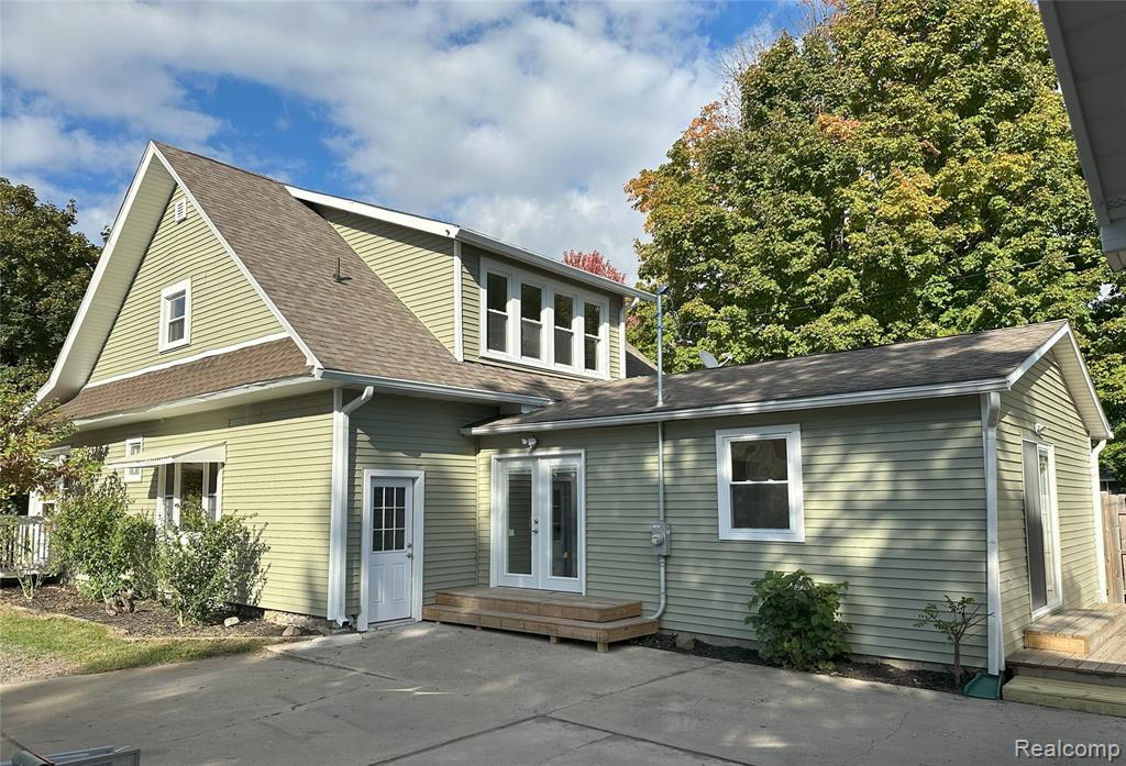 401 W Broad Street, Linden, MI 48451 — Photo 2