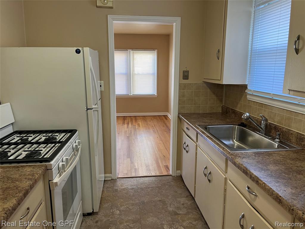 7580 WOOD Avenue, Warren, MI 48091 — Photo 7